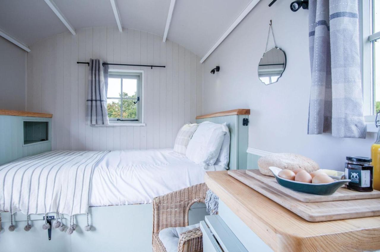 Haven View - 1 Bedroom Shepherds Hut - St Ishmaels Saint Ishmaels  Eksteriør bilde