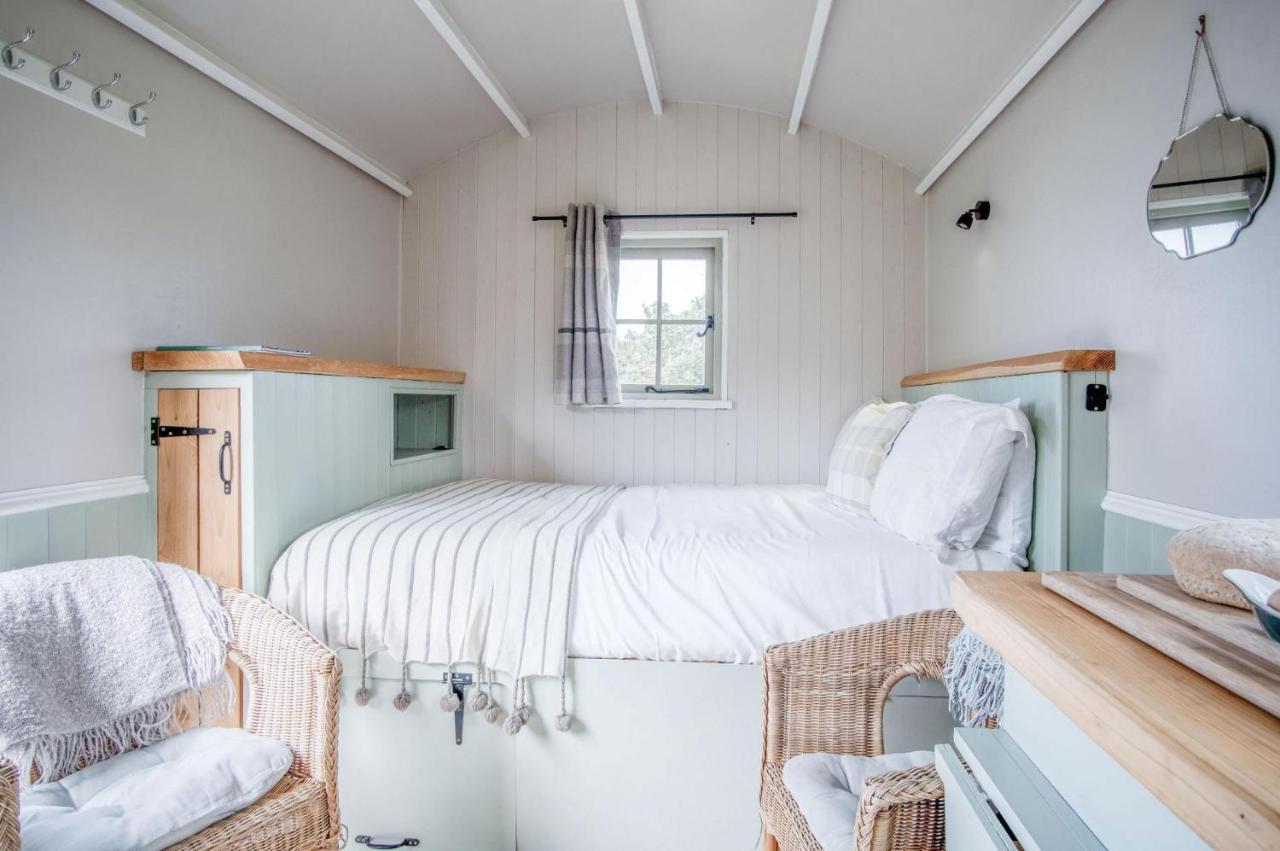 Haven View - 1 Bedroom Shepherds Hut - St Ishmaels Saint Ishmaels  Eksteriør bilde