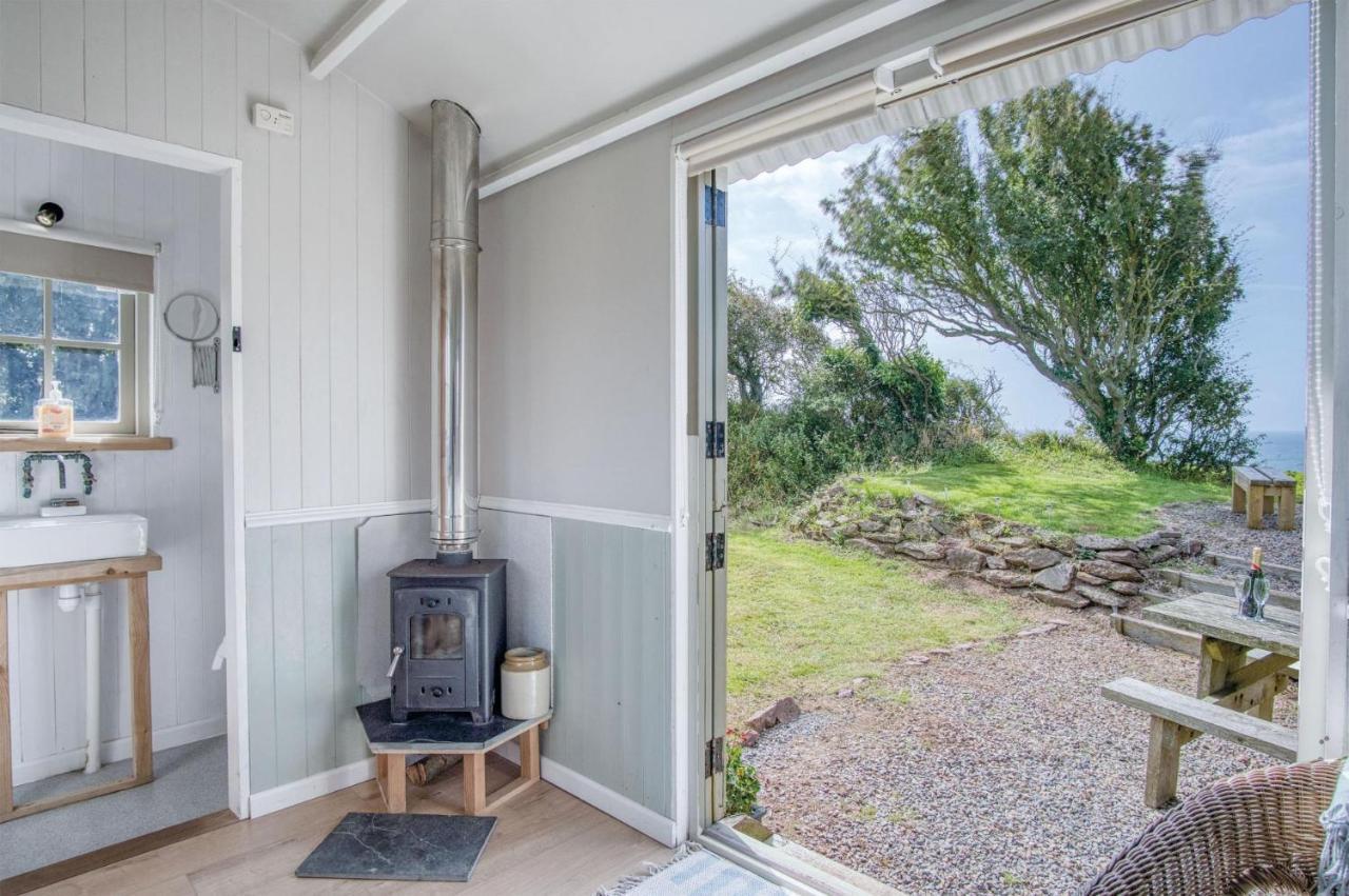 Haven View - 1 Bedroom Shepherds Hut - St Ishmaels Saint Ishmaels  Eksteriør bilde